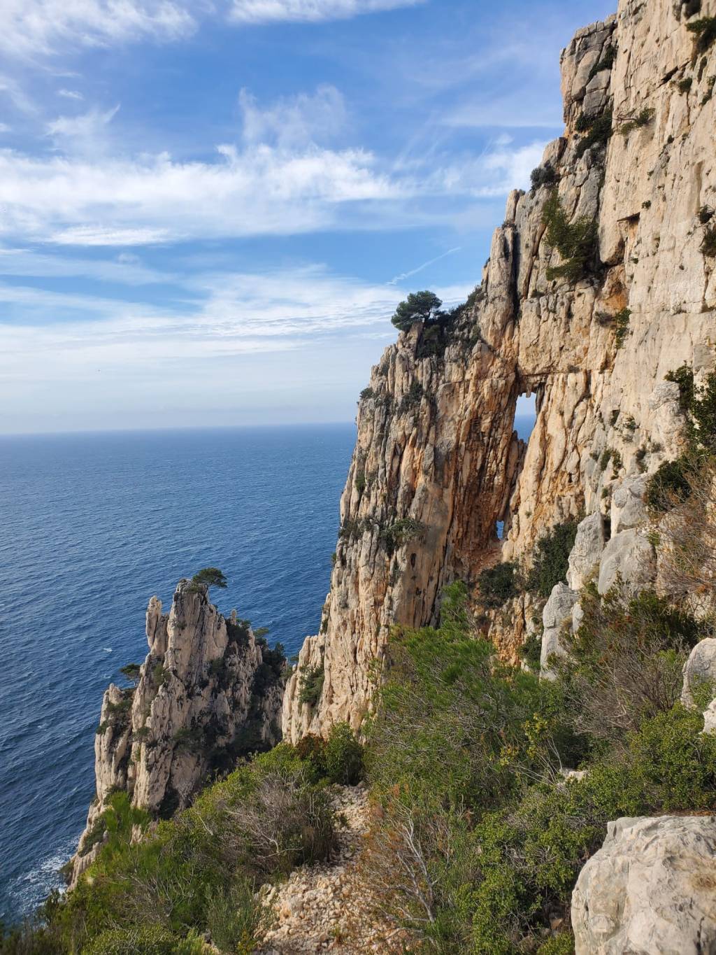 calanque amrseille randonnée accompag,ateur en montagne guide de randonnée