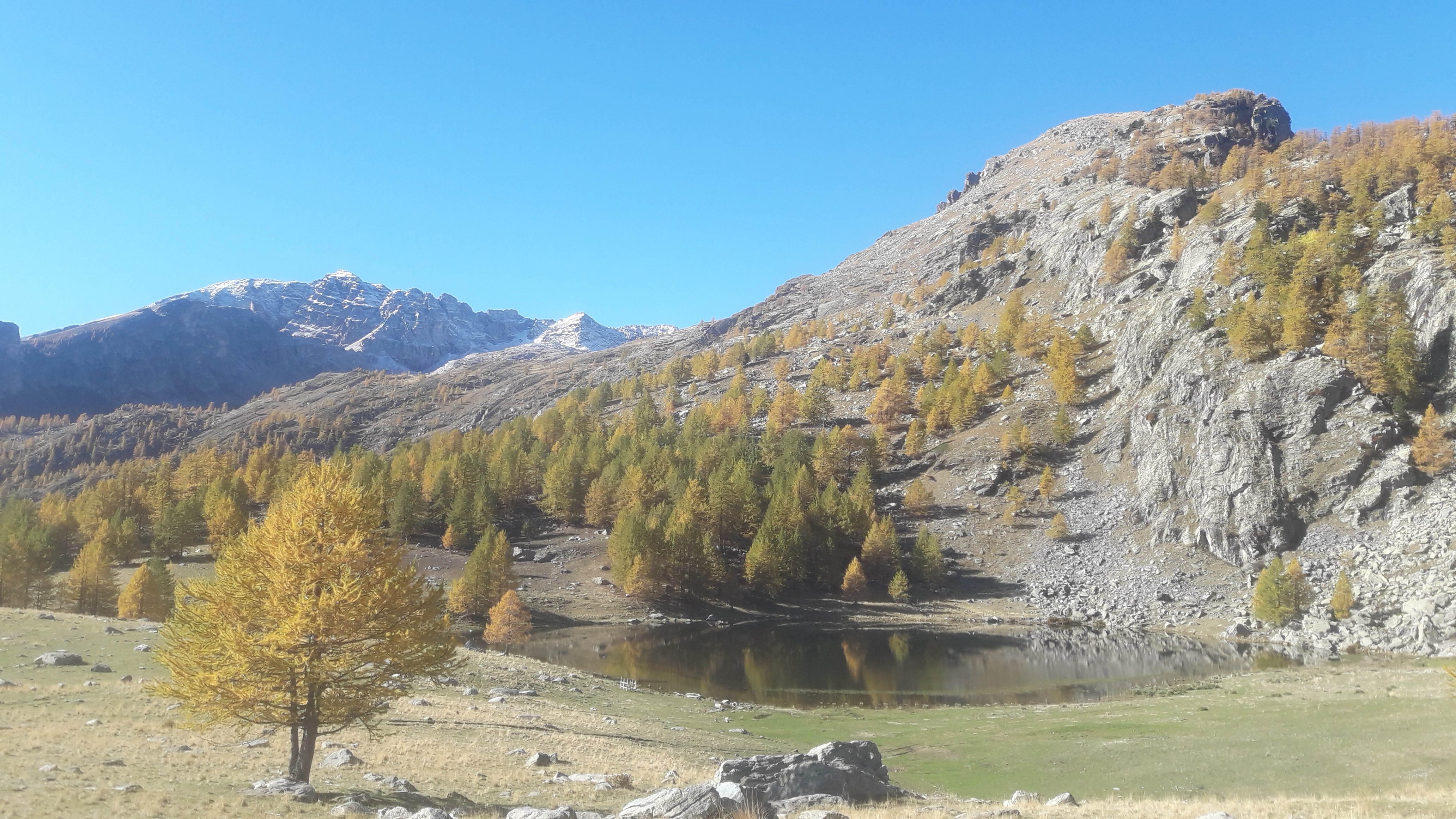 lac montagne mercantour beau